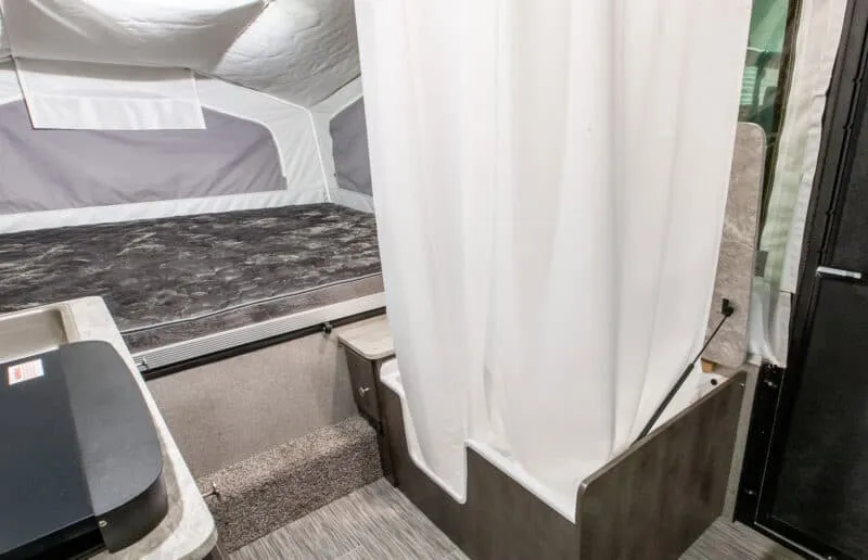 18 Small Travel Trailers With Shower And Toilet