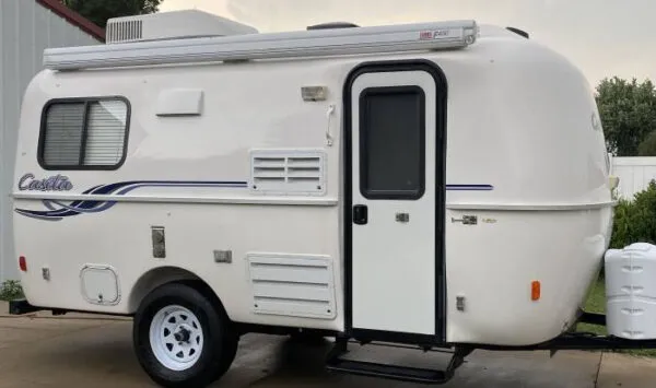 18 Small Travel Trailers With Shower And Toilet